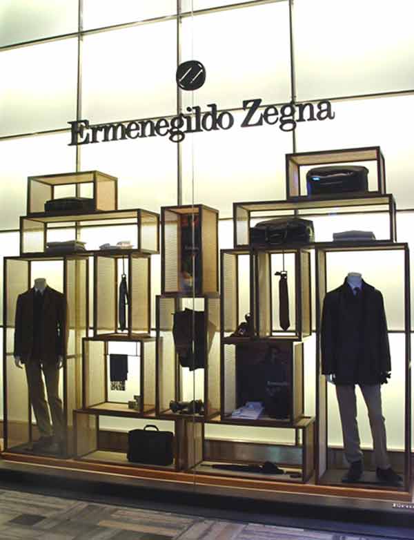 Ermenegildo Zegna-Zegna-fashion-visual merchandising-window displays-windows-moda-vetrine-brand identity-beauty-design-Marco Stalla-scarpe-borse-accessori-bags-shoes-accessories-Milano