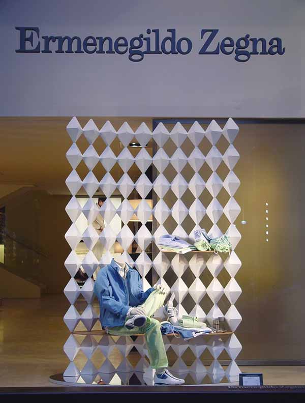 Ermenegildo Zegna-Zegna-fashion-visual merchandising-window displays-windows-moda-vetrine-brand identity-beauty-design-Marco Stalla-scarpe-borse-accessori-bags-shoes-accessories-Milano