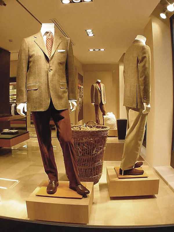 Venice-Ermenegildo Zegna-Zegna-flagship store-fashion-visual merchandising-window displays-windows-moda-vetrine-brand identity-beauty-store design-retail-Marco Stalla-scarpe-borse-accessori-bags-shoes-accessories