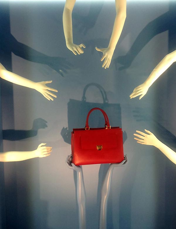 Smythson-London-accessories-fashion-luxury-visual merchandising-window displays-windows-moda-vetrine-lusso-brand identity-beauty-top brand-design-Marco Stalla