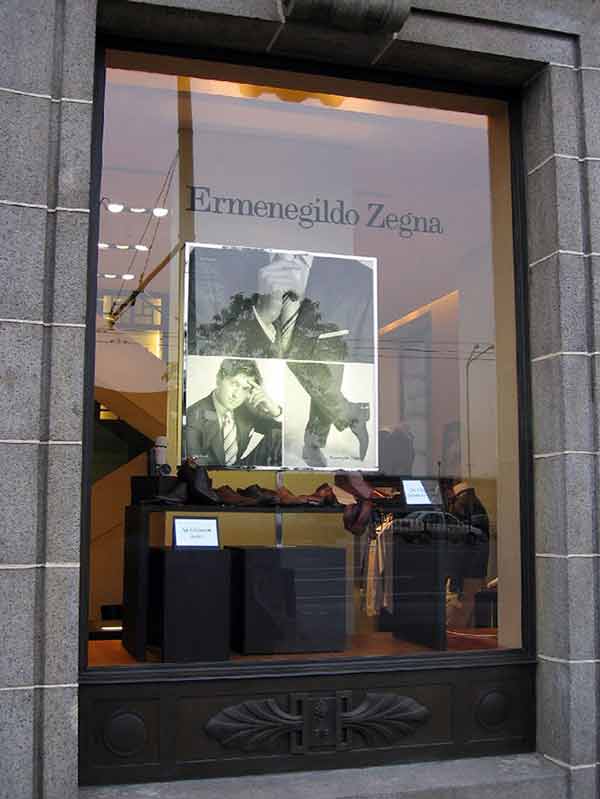 Shanghai-Ermenegildo Zegna-Zegna-flagship store-fashion-visual merchandising-window displays-windows-moda-vetrine-brand identity-beauty-store design-retail-Marco Stalla-scarpe-borse-accessori-bags-shoes-accessories