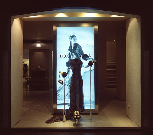 D&G-Dolce&Gabbana-fashion-luxury-visual merchandising-window displays-windows-moda-vetrine-lusso-brand identity-beauty-top brand-design-Marco Stalla