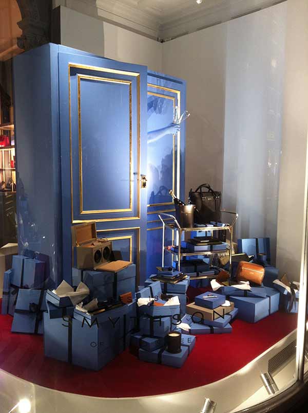 Smythson-London-accessories-fashion-luxury-visual merchandising-window displays-windows-moda-vetrine-lusso-brand identity-beauty-top brand-design-Marco Stalla